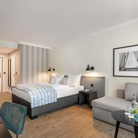 Hotel Yachtclub-3